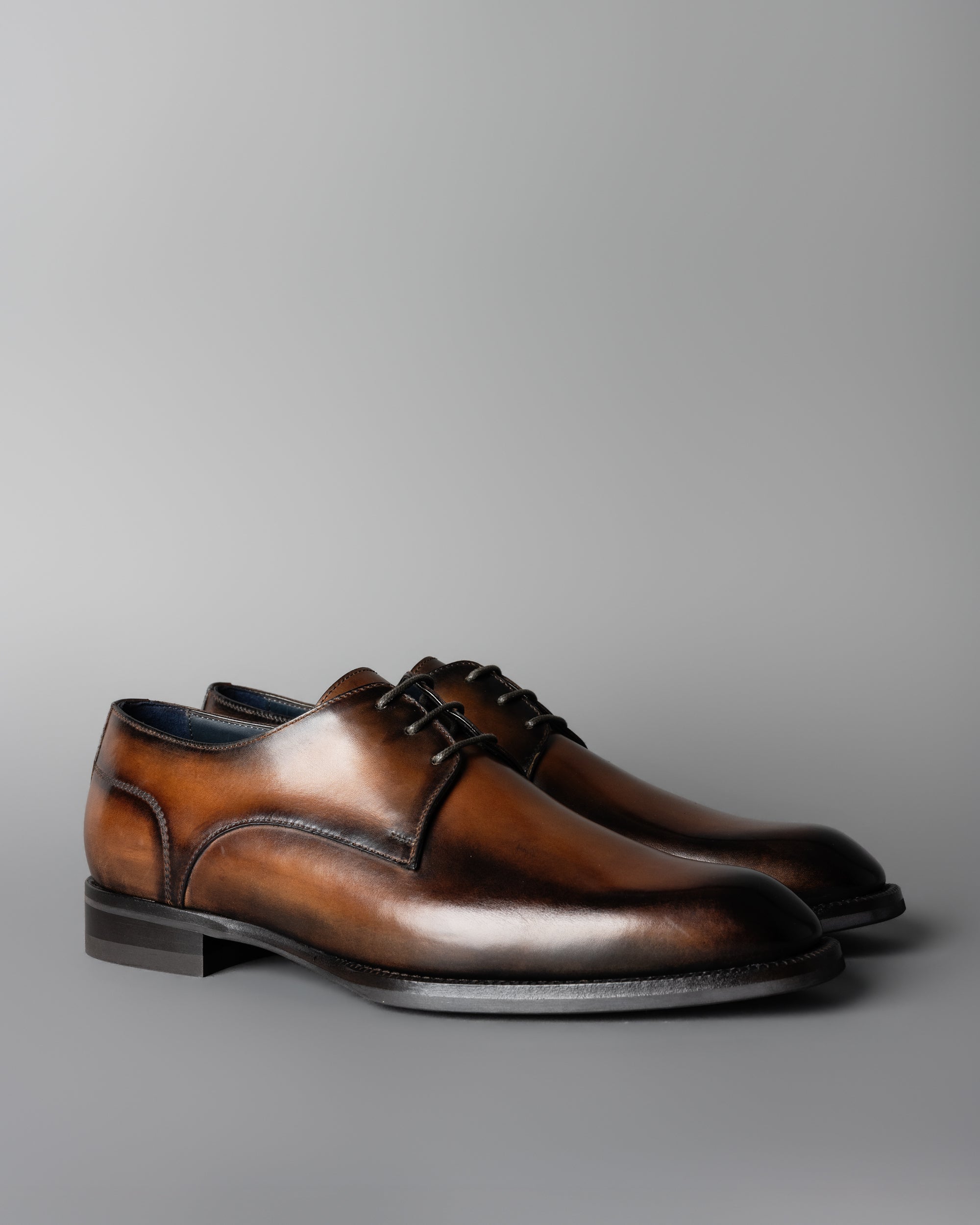 Scarpe Di Bianco – Henry Singer